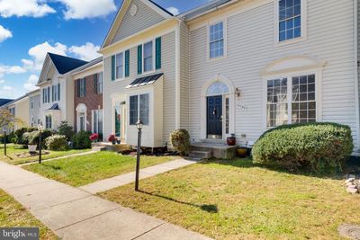 14106 Madrigal Drive, Townhouse with 4 bedrooms, 3 bathrooms and null parking in WOODBRIDGE VA | Image 2