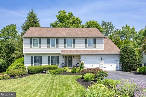 910 Mayfield Ln, Chadds Ford, PA, 19317-8900 | Card Image