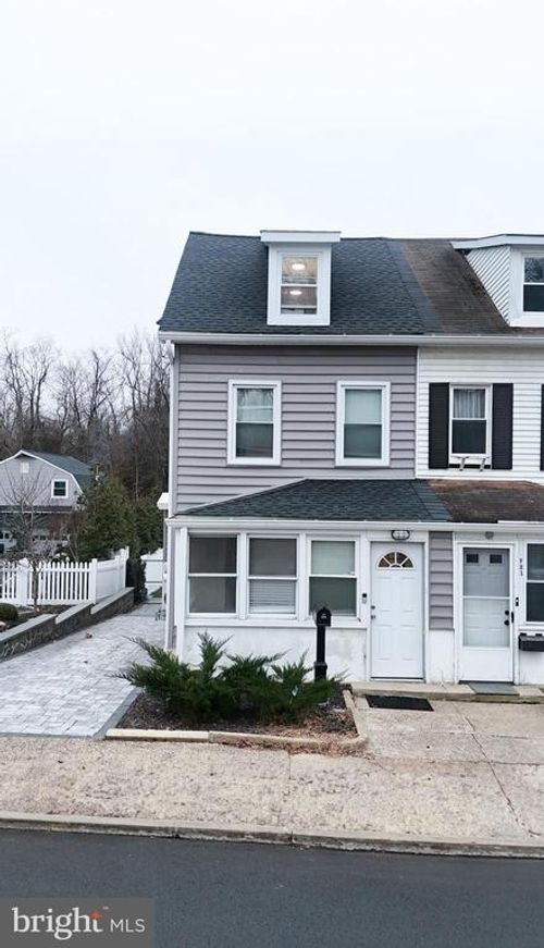 223 Main St, Hamilton, NJ, 08620-2313 | Card Image