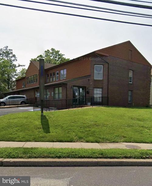 608 Easton Rd, WILLOW GROVE, PA, 19090-2528 | Card Image