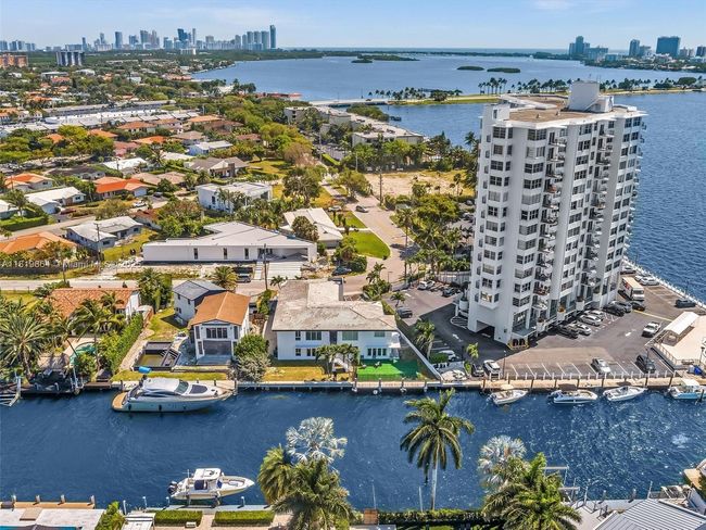 101 - 11900 N Bayshore Dr, Condo with 2 bedrooms, 2 bathrooms and null parking in North Miami FL | Image 31