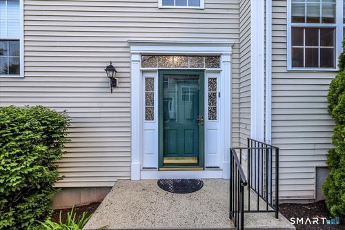 2101-2101 Eaton Court, Danbury, CT, 06811 | Card Image