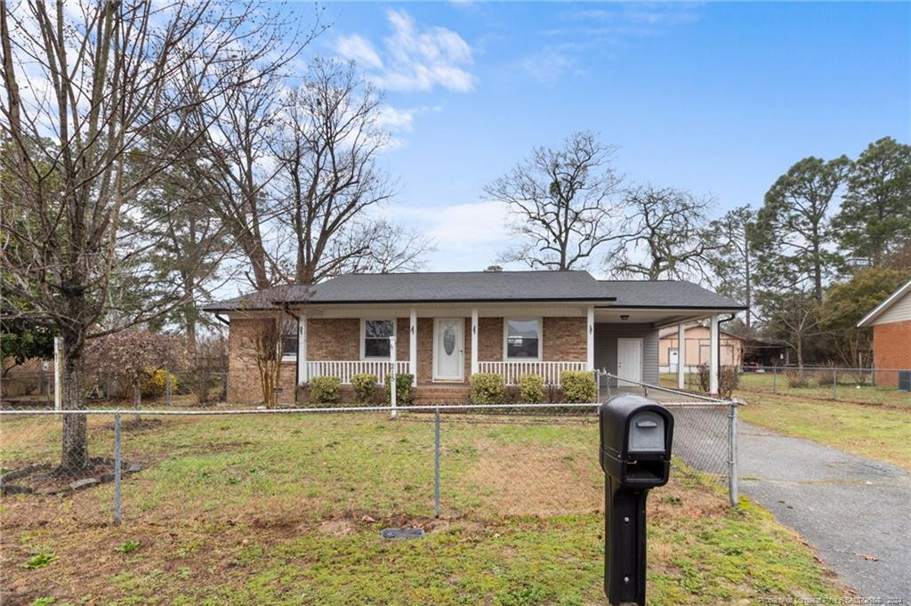 Rosebud St, Spring Lake, NC 28390