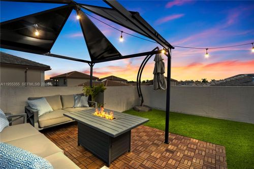 4809 Nw 83rd Pkwy, Doral, FL, 33166-5539 | Card Image