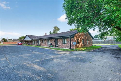 151 E Mchattie St, South Lyon, MI, 48178-1815 | Card Image