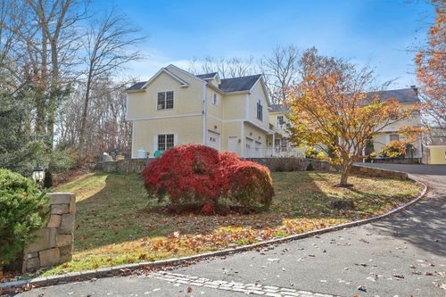 235 W Haviland Lane, Stamford, CT, 06903 | Card Image