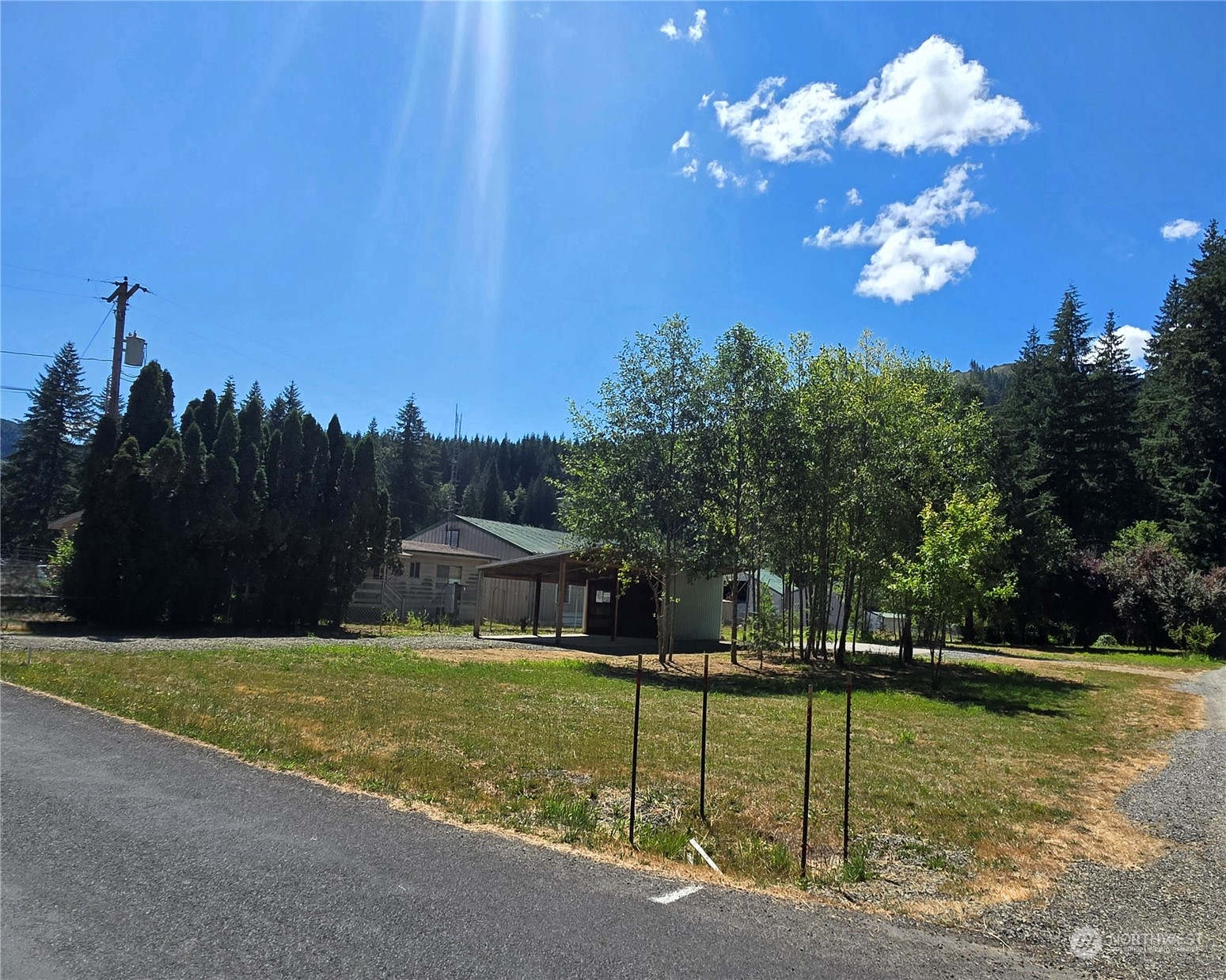 Land in Morton