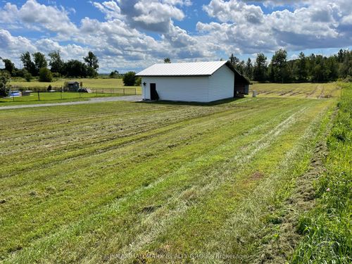 2130 Du Golf Rd, Clarence Creek, ON, K0A1N0 | Card Image