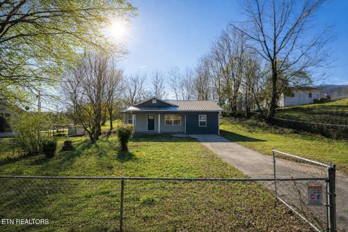 205 N 12th St, La Follette, TN, 37766-2762 | Card Image