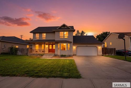 290 Colonial Way, Idaho Falls, ID, 83404-7961 | Card Image