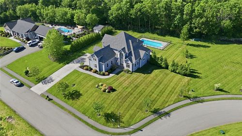 5 Kyles Ct, Swansea, MA, 02777-5075 | Card Image