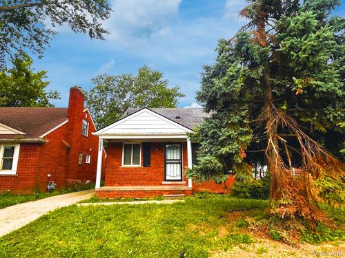 19977 Cushing St, Detroit, MI, 48205-1525 | Card Image