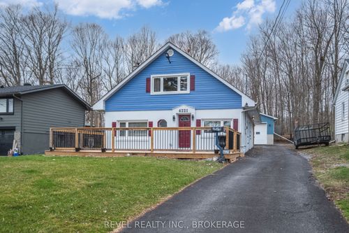 4221 Bath Rd, Kingston, ON, K7M4Y8 | Card Image