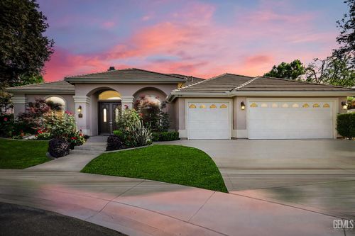 8907 Cashmere Court, Bakersfield, CA, 93312 | Card Image