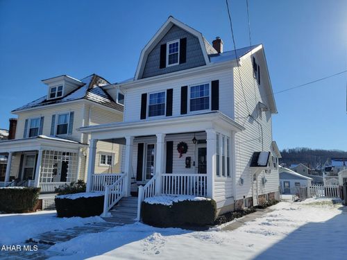 631 W 16th St, Tyrone, PA, 16686-2164 | Card Image