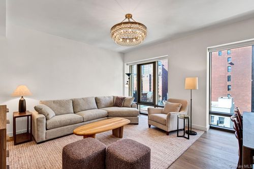 apt-8a-200 21st St, New York, NY, 10010-7400 | Card Image