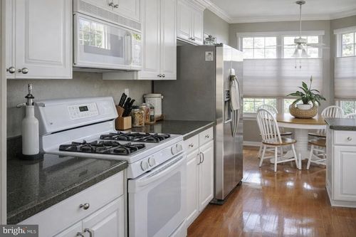 22 Breckenridge Ln, Monroe, NJ, 08831-5104 | Card Image