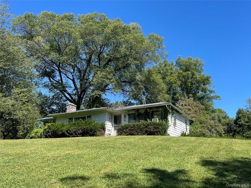 2416 State Route 300, Wallkill, NY, 12589-3949 | Card Image