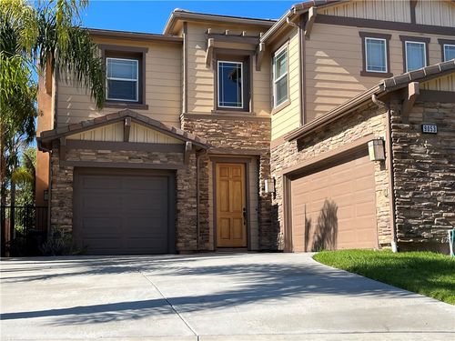 9053 Lemongrass Ct, Fountain Valley, CA, 92708-5604 | Card Image