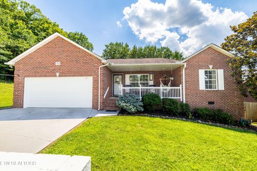 7005 Wrens Creek Ln, Knoxville, TN, 37918-8445 | Card Image