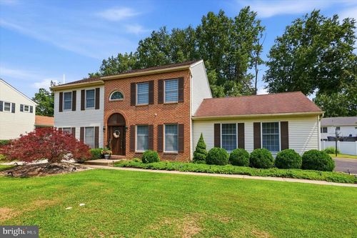 2460 Bannerstone Dr, Quakertown, PA, 18951-3865 | Card Image