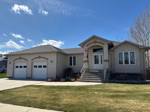 10 Centennial Place, Magrath, AB, T0K1J0 | Card Image