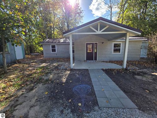 1309 Woodin Rd, Weidman, MI, 48893-9632 | Card Image