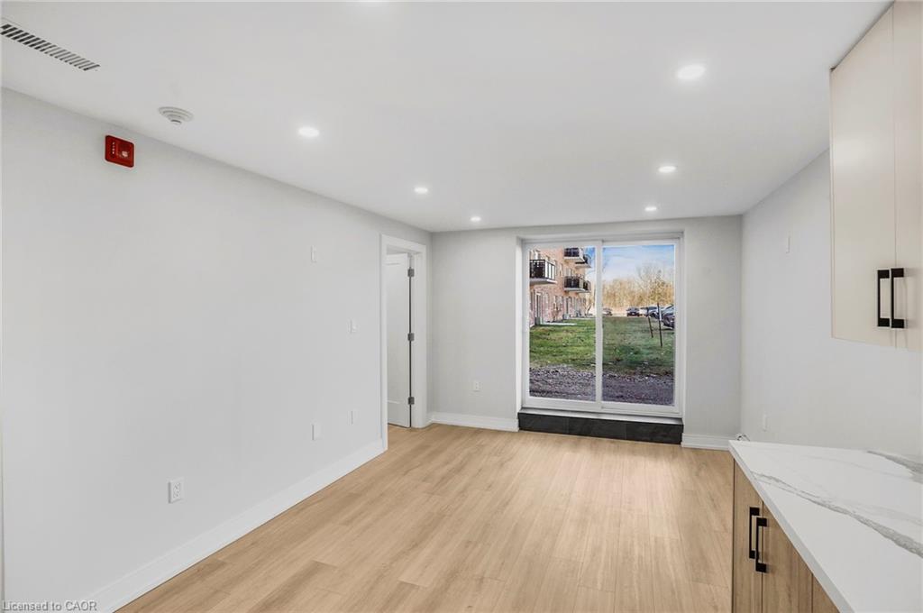 Residential Lease in Welland 4