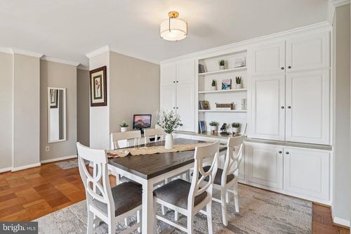 1-418-4977 Battery Ln, BETHESDA, MD, 20814-4931 | Card Image