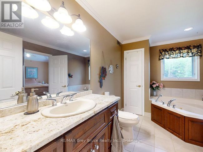 240060 Wilcox Side Rd, House other with 4 bedrooms, 2 bathrooms and 10 parking in Shallow Lake ON | Image 23