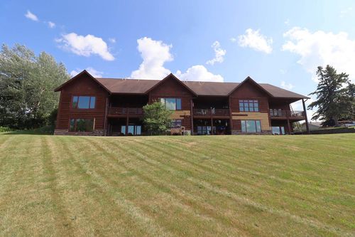 2729 Lake Shore Dr E, Ashland, WI, 54806-2879 | Card Image