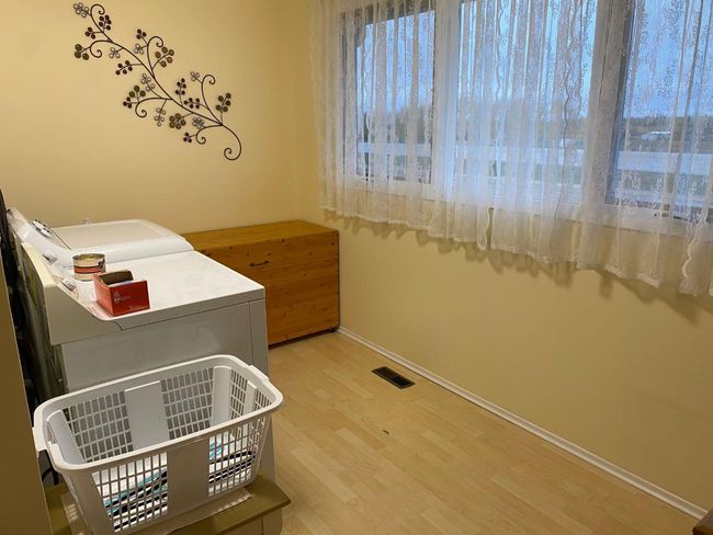 5126 49 Th Ave, House other with 4 bedrooms, 2 bathrooms and 6 parking in Wanham AB | Image 10