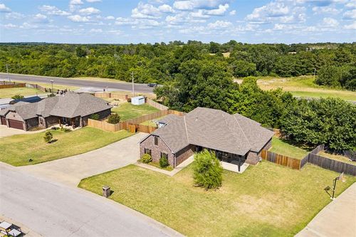 286 Mounds Rd, Harrah, OK, 73045-6602 | Card Image