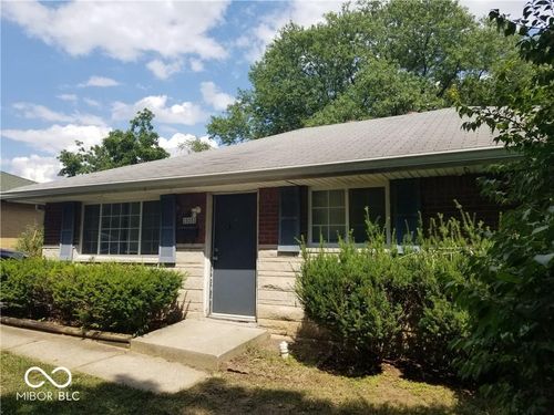 525 4th Ave, Beech Grove, IN, 46107-2236 | Card Image