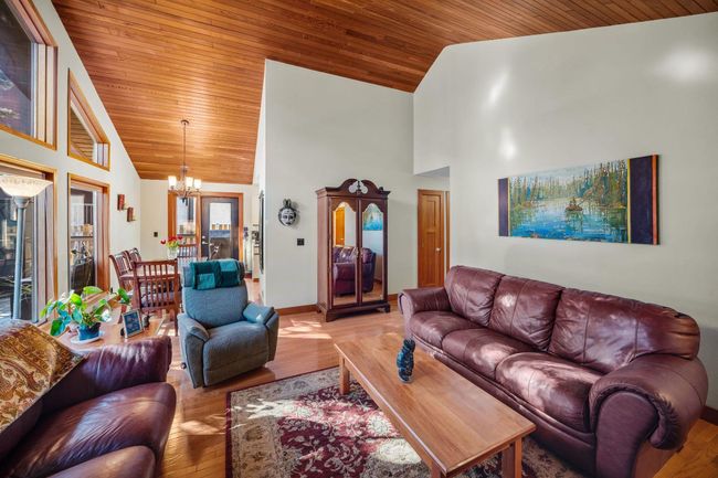 20 Pinewood Crescent, House other with 3 bedrooms, 1 bathrooms and 3 parking in Canmore AB | Image 5