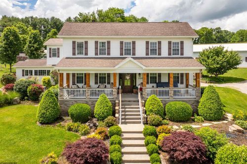 17305 N Preston Hwy, Bruceton Mills, WV, 26525-7055 | Card Image