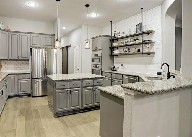 409 Holly Forest Dr, House other with 5 bedrooms, 4 bathrooms and 3 parking in Conroe TX | Image 8