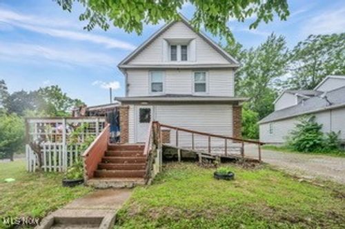 614 East Ave, Akron, OH, 44320-2936 | Card Image