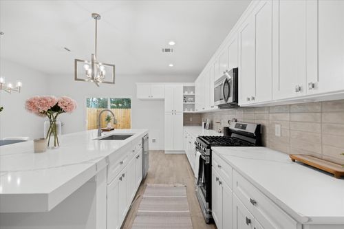 7814 Beckley St, Houston, TX, 77088-5814 | Card Image