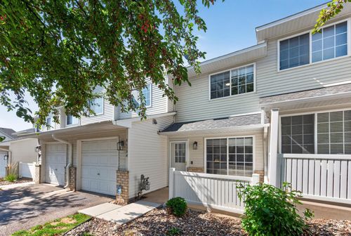 h-8630 Quarry Ridge Ln, Woodbury, MN, 55125-5501 | Card Image