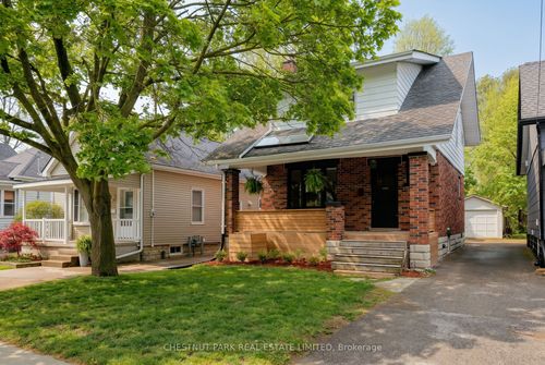 94 Briscoe St E, London, ON, N6C1X2 | Card Image