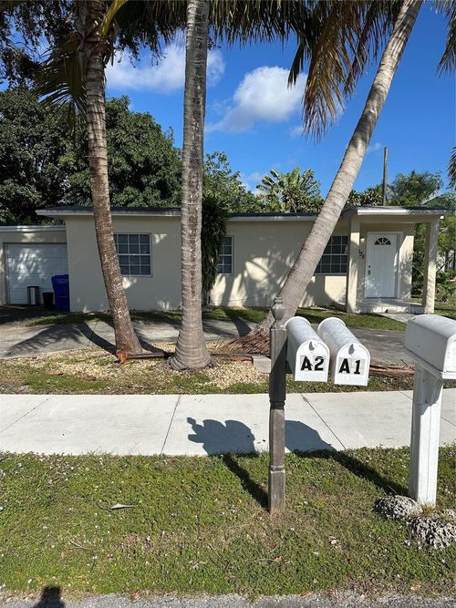 5635 Grant St, Hollywood, FL, 33021-5156 | Card Image