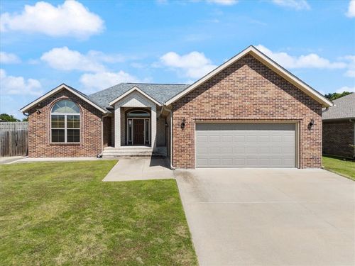 1901 N Midland Knoll Ct, Siloam Springs, AR, 72761-5590 | Card Image