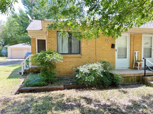 820 Denton St, Denton, TX, 76201-2890 | Card Image