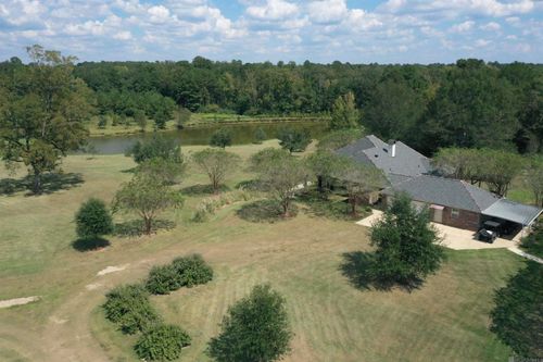 8924 Peterson Rd, Saint Francisville, LA, 70775-7044 | Card Image