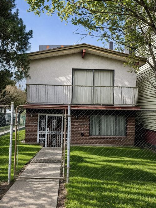 356 Union St, Vancouver, BC, V6A2B5 | Card Image