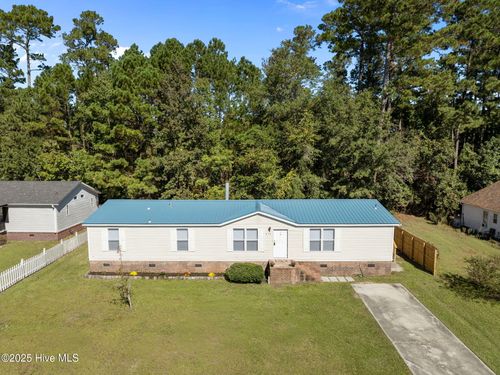 414 Evanston Dr, Belville, NC, 28451-7640 | Card Image