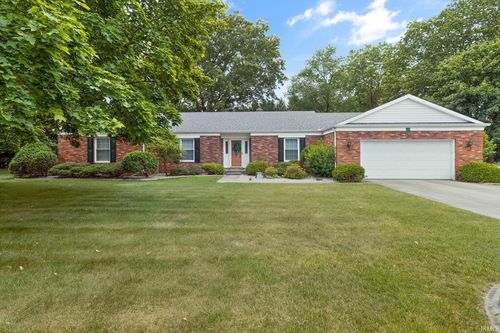 115 Greenfield Dr, Middlebury, IN, 46540-9574 | Card Image