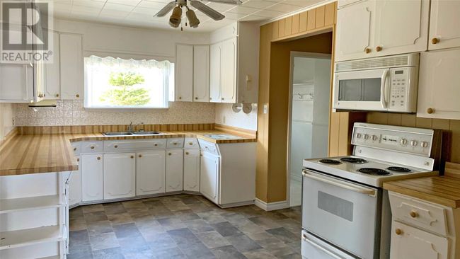 0 Main St, House other with 3 bedrooms, 1 bathrooms and null parking in Lower Island Cove NL | Image 11
