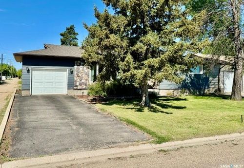 503 2nd Street Ne, Watson, SK, S0K4V0 | Card Image